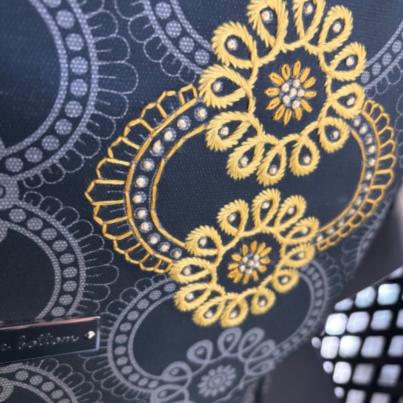 NWT Petunia Pickle Bottom Grey Black Yellow Embroidered Diaper Bag Set - Picture 8 of 9